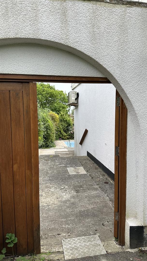 The Close, Fairlight
